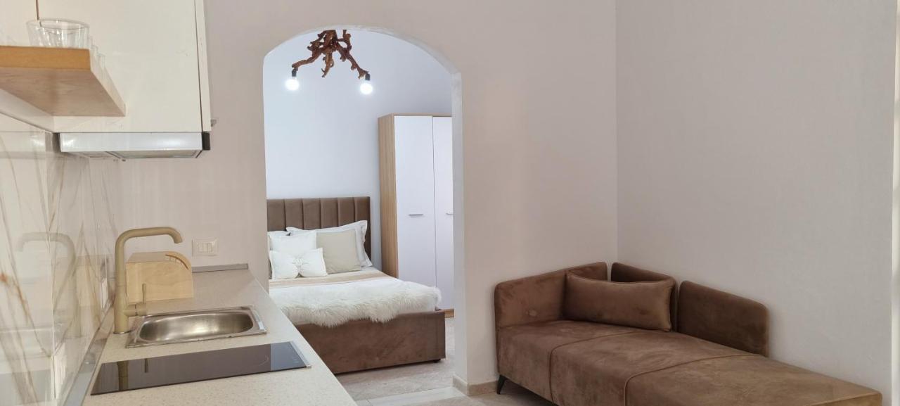 Green Villa Vlorë エクステリア 写真